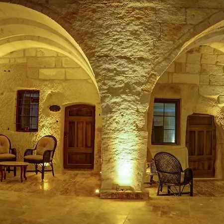 Dionysos Cave Cappadocia 于尔居普