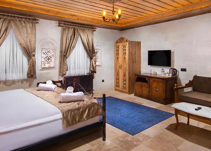 Dionysos Cave Cappadocia * أوروغوبْ