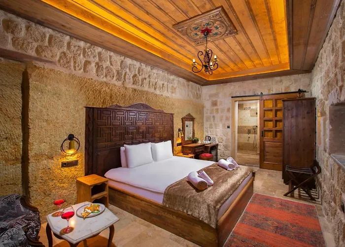 Dionysos Cave Cappadocia * أوروغوبْ