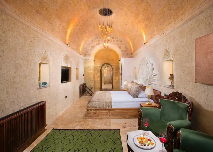 Dionysos Cave Cappadocia أوروغوبْ